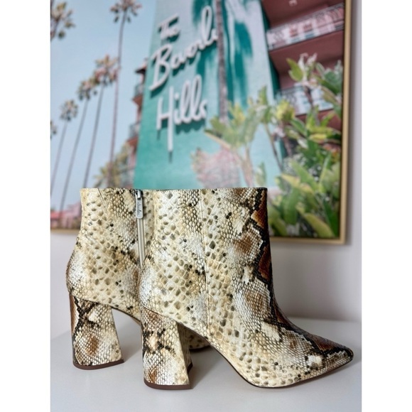Charles David Tan Beige Snake Faux Leather Ankle Boots Virgil Booties Size 11 - Picture 4 of 6